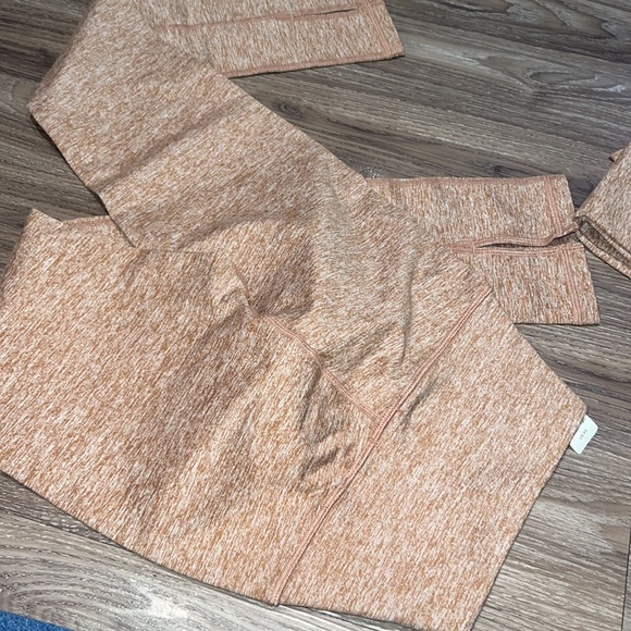 Aerie slit fronts legging - Picture 4 of 4